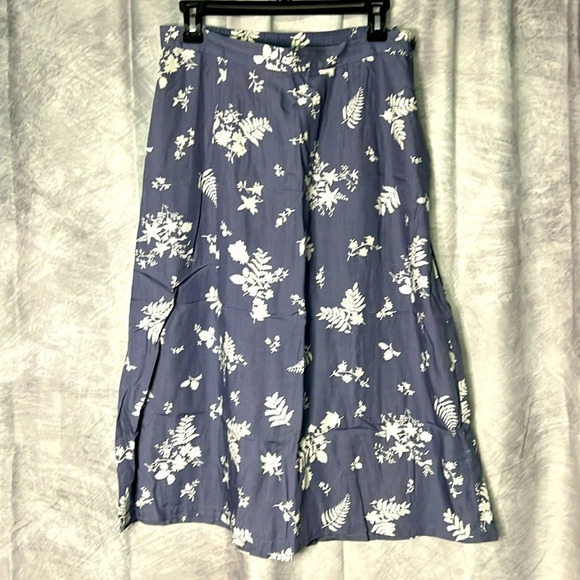 Elisabeth Petite Blue and White Leaf Print Botanical Skirt with Pockets - sz 14P - Picture 1 of 8
